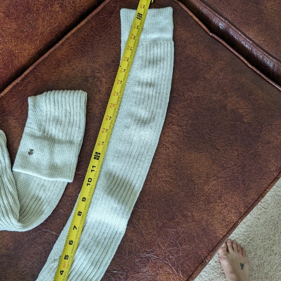 Lululemon ovt socks - Picture 3 of 3